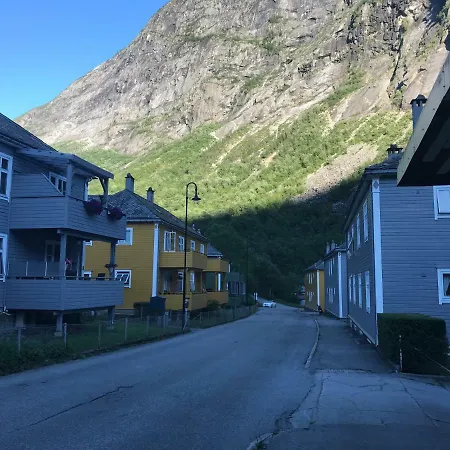 Fjellheim Тисседал