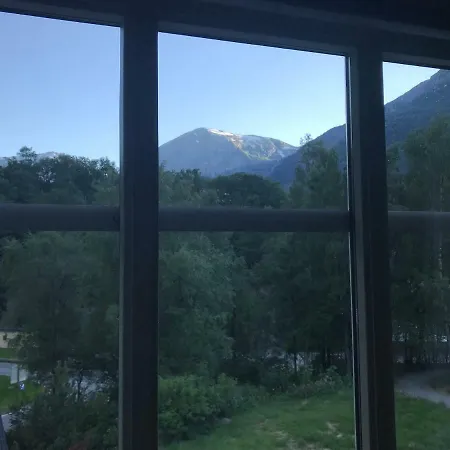 Fjellheim Тисседал