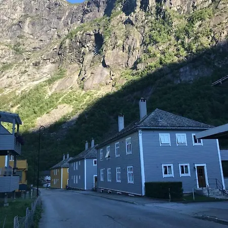 Проживание в семье Fjellheim *