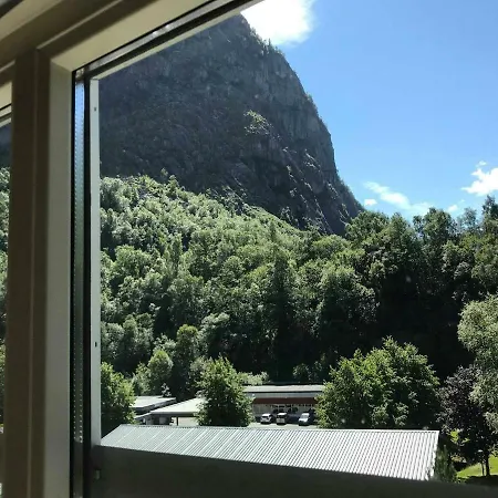 Fjellheim Homestay *